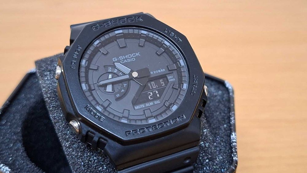 Casio G-Shock GA-2100 - Preto
