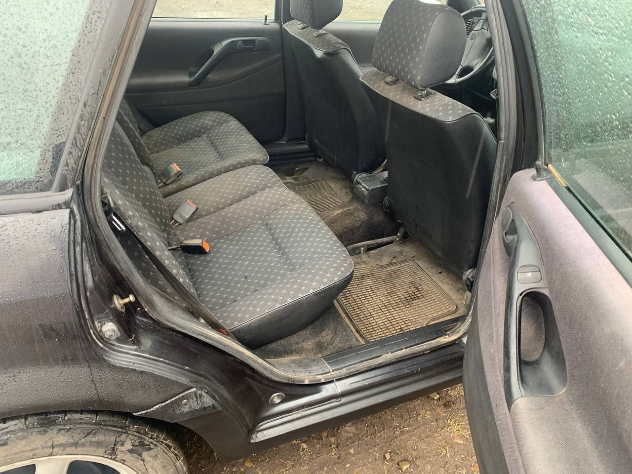 Продам vw passat b4 1.8 газ-бензин на повному ходу