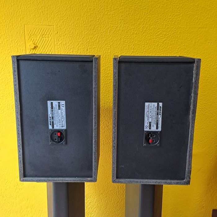 Colunas Bose 301 series III