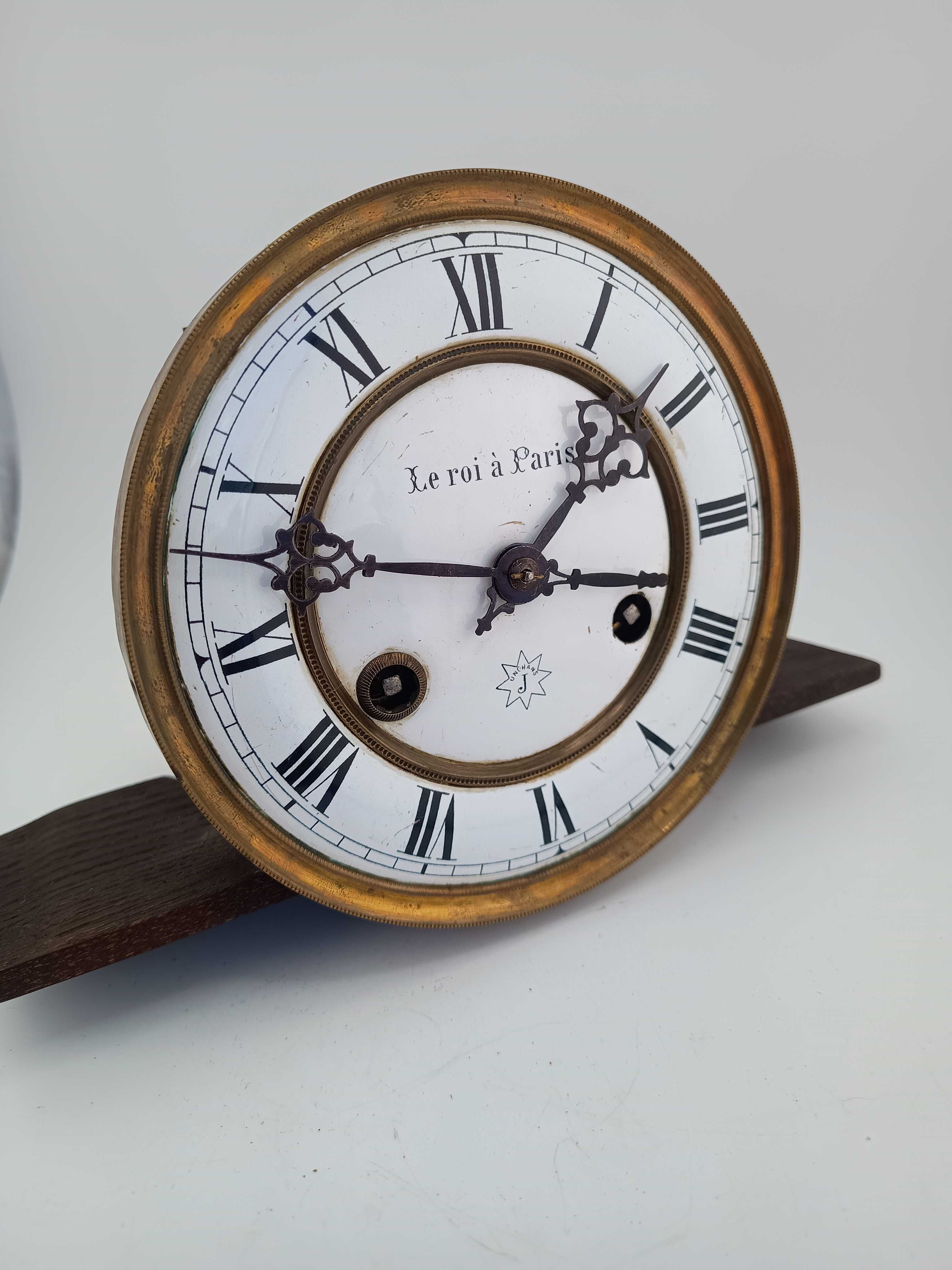 Mechanizm do zegara Le roi a Paris Junghans