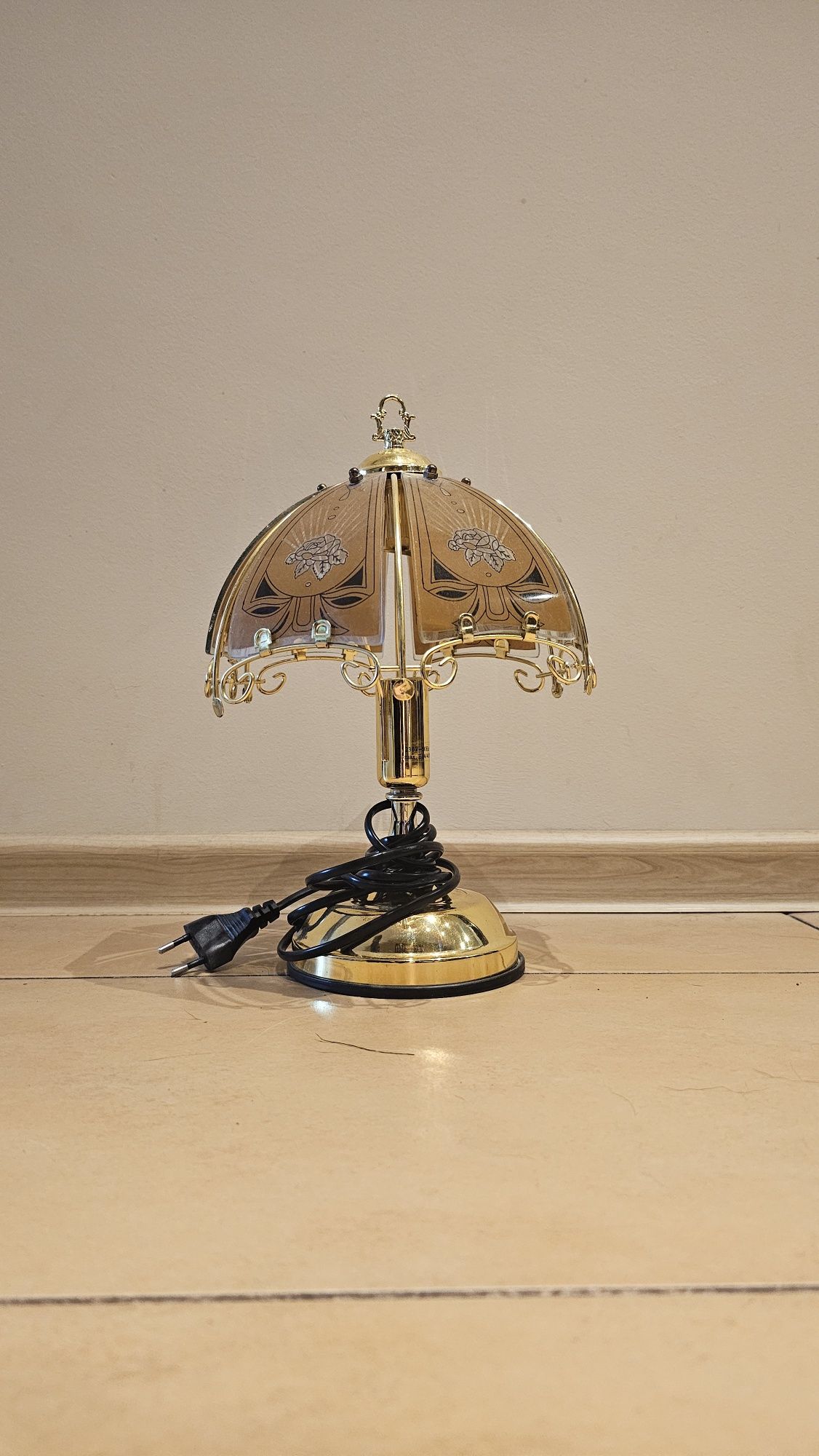 Lampka nocna dotykowa