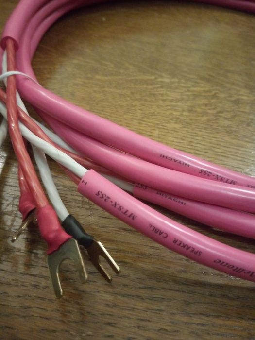 Hitachi Melltone акустичний кабель Японія