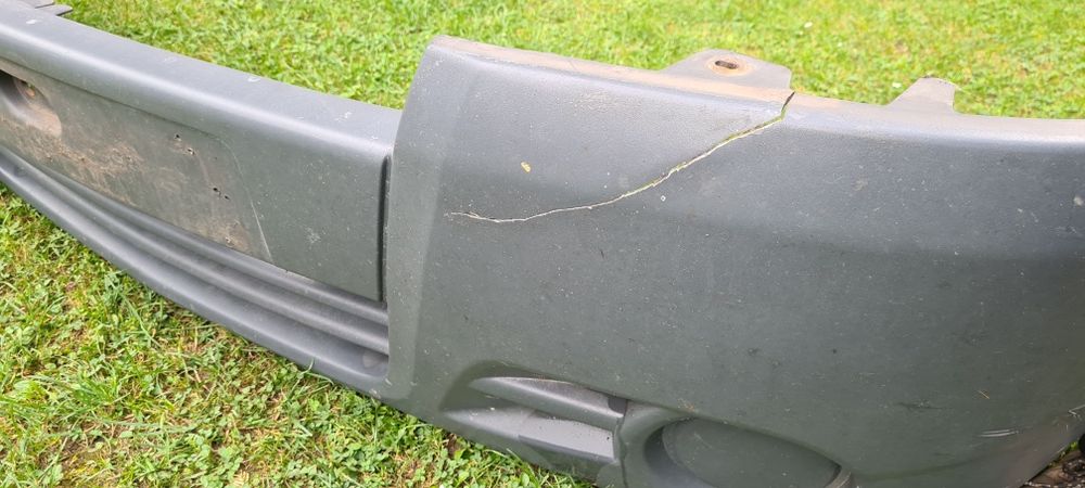 Zderzak przedni Opel Vivaro 2008r -2014r