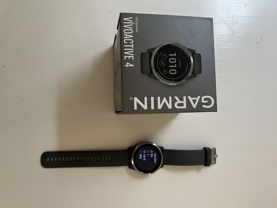 Zegarek sportowy Garmin Vivoactive 4 smartwatch
