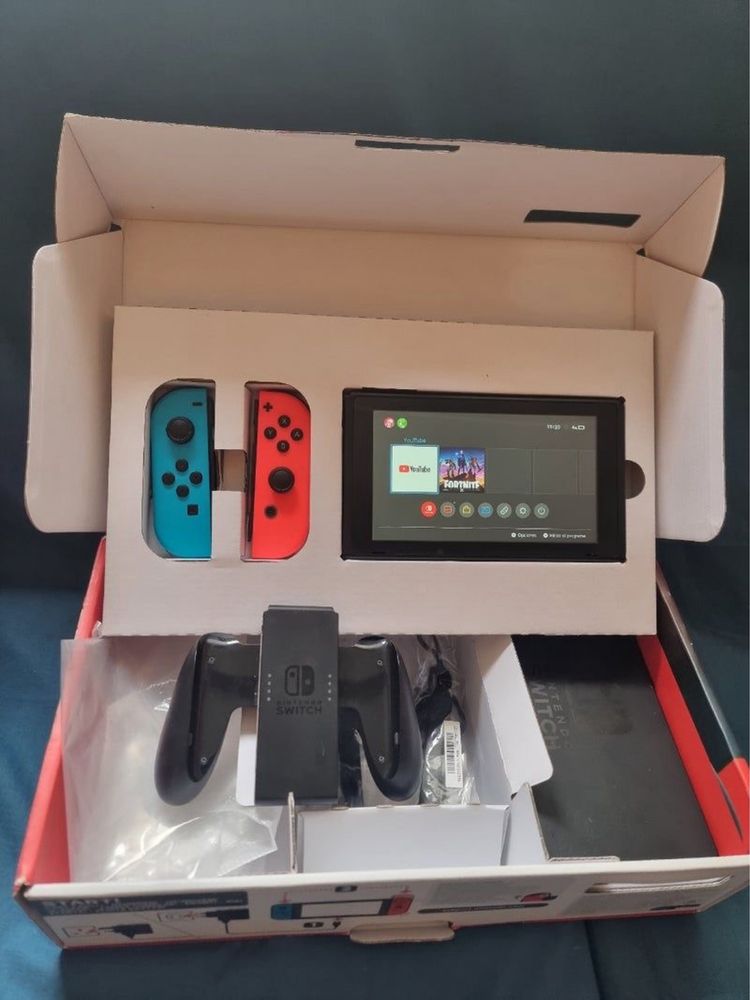 Nintendo Switch com Dock Original + Acessórios