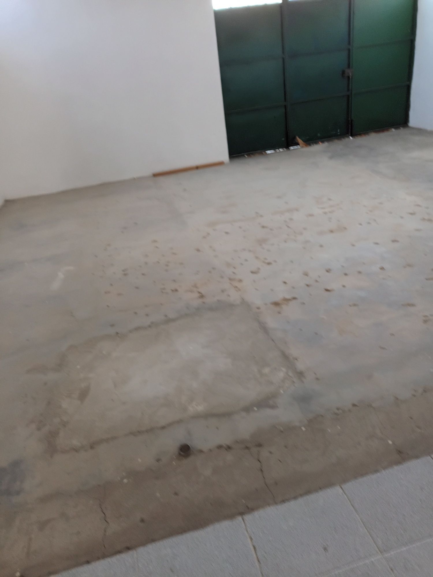 Arrendo padaria com forno de alvenaria com posebilidade de um segundo