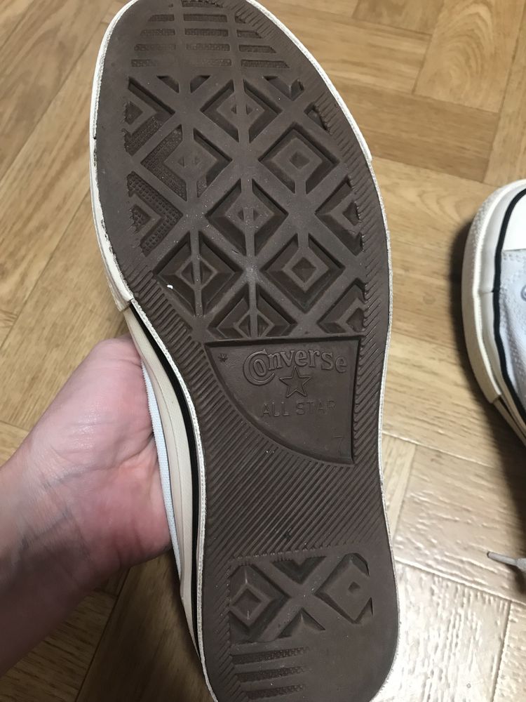 Продам оригінальні кеди Converse