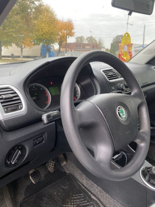 Skoda Fabia 1.4TDI универсал хорошее состояние