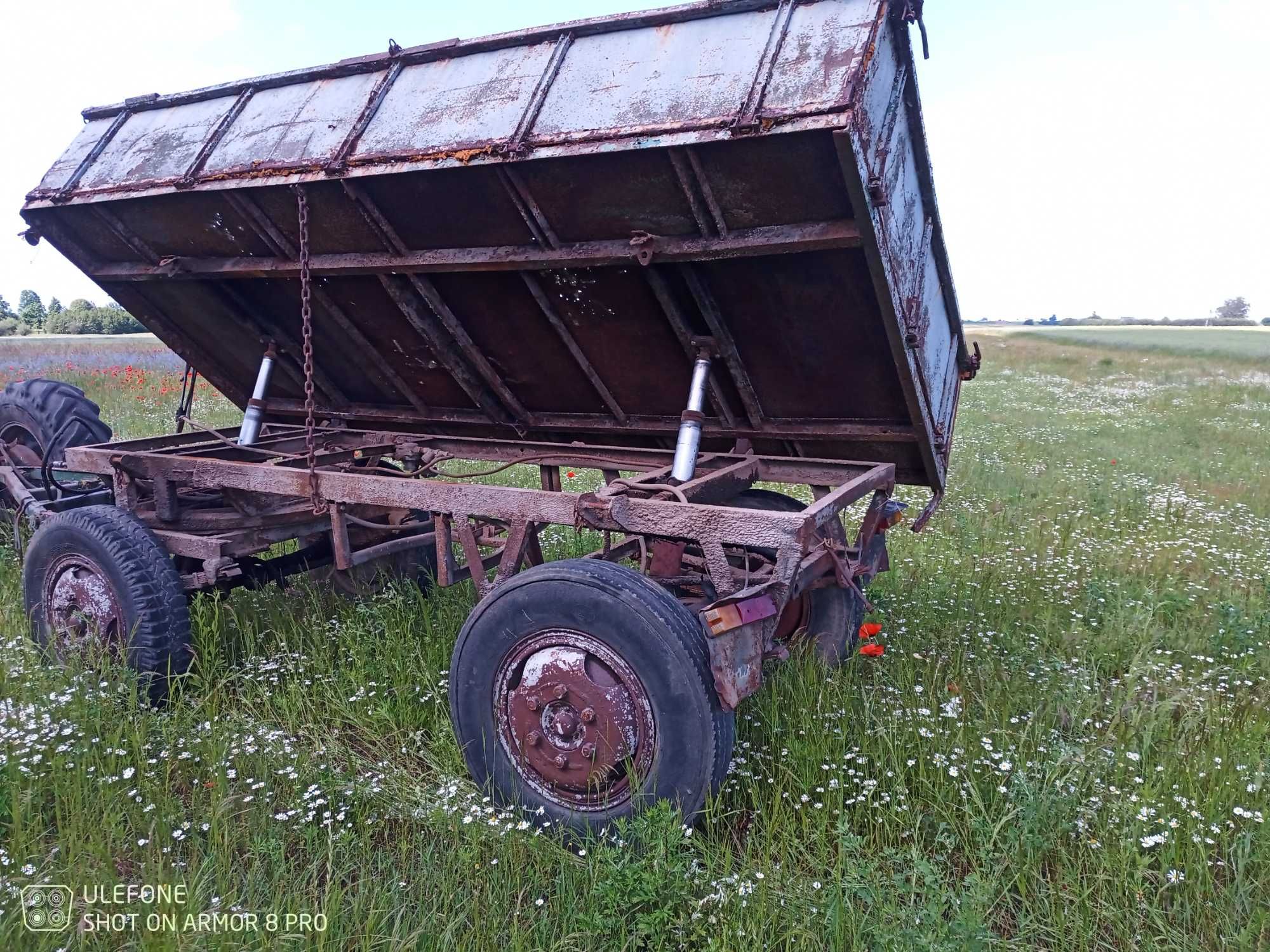 Przyczepa rolnicza wywrotka