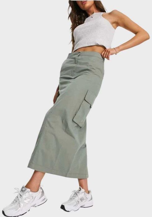 Стильная юбка карго от бренда MONKI, цвет хаки, р. XS/S