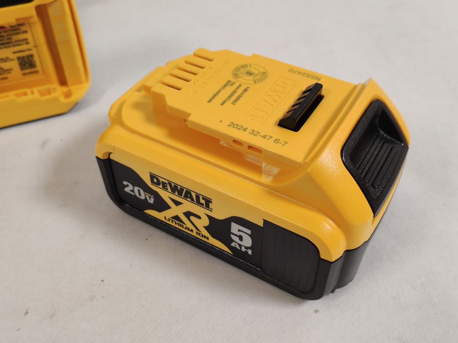 Компактний імпульсний шуруповерт DeWALT DCF850P1 XR 20Vmax Atomic