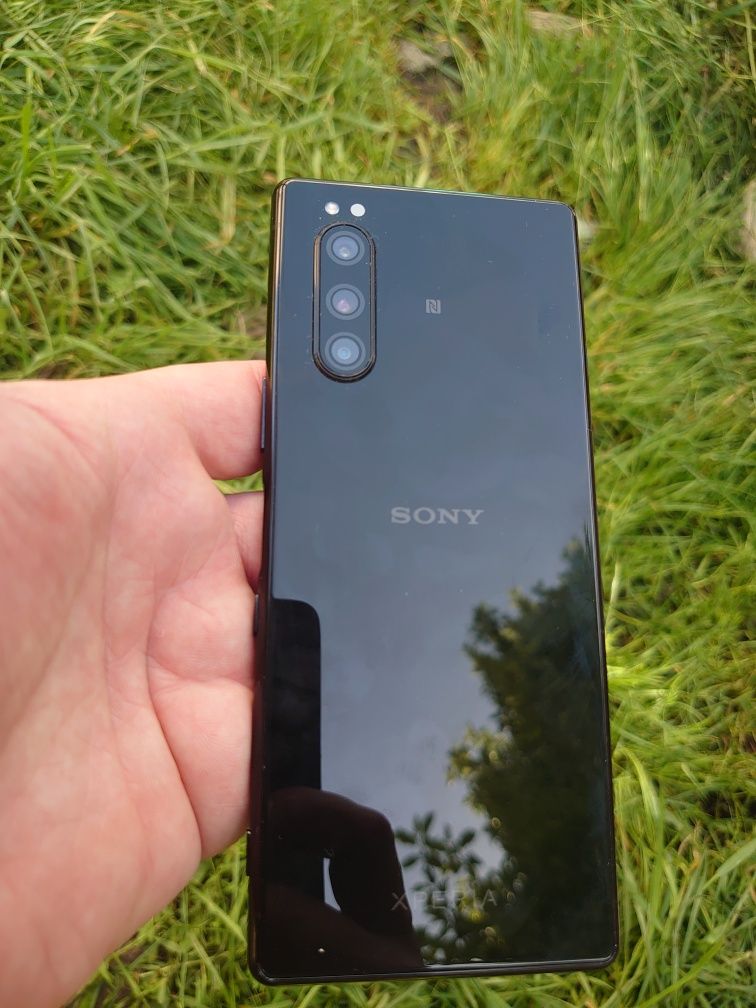 Флагман Sony Xperia 5, 6/128 камера люкс