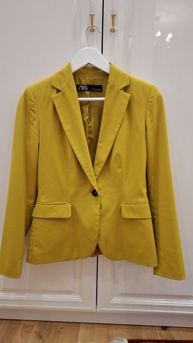 Жіночий класичний піджак куплений в Італії