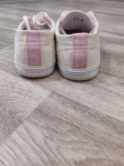 Продам жіночі кеди Lacoste, 37 розмір.