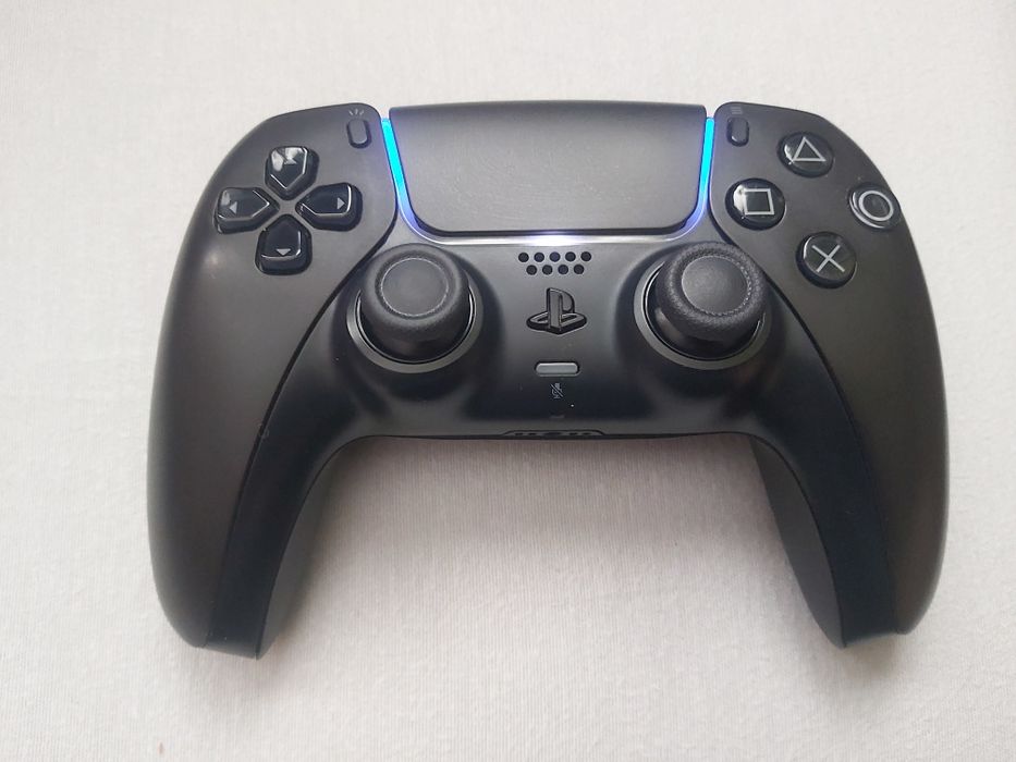 Orginalny pad ps5 Dualsense na nowych analogach TMR