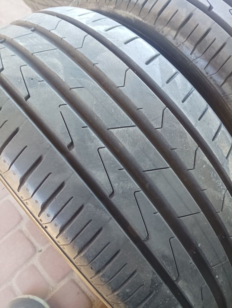 Opony letnie 215/45/18