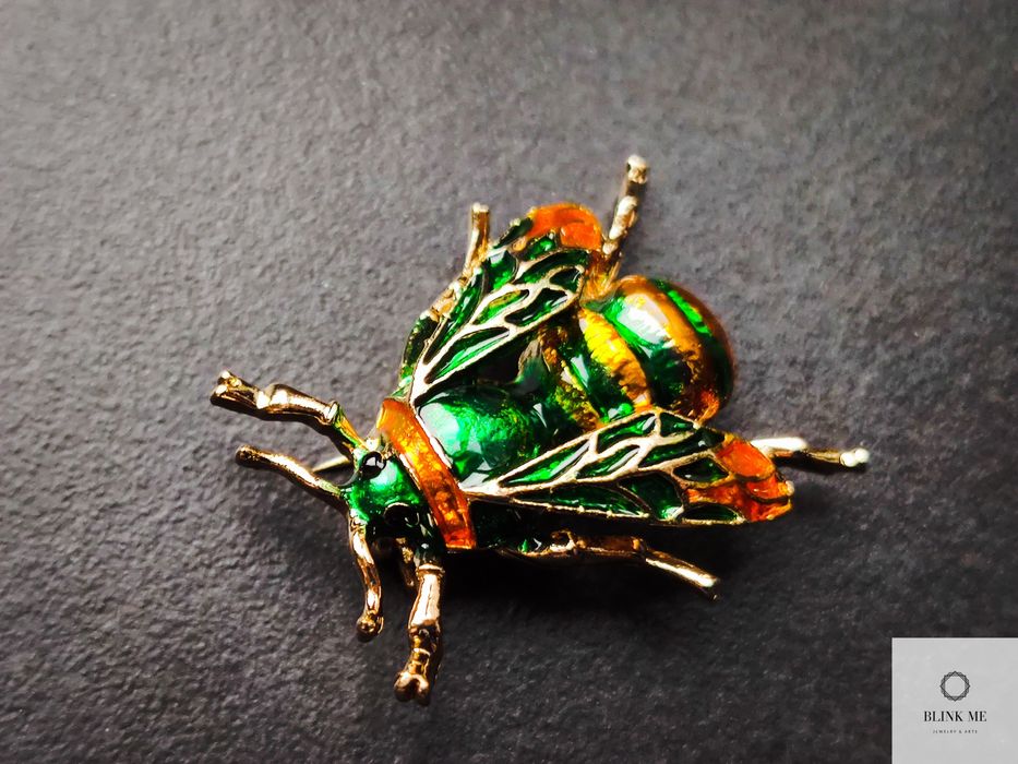 Broszka Mucha z cyrkoniami