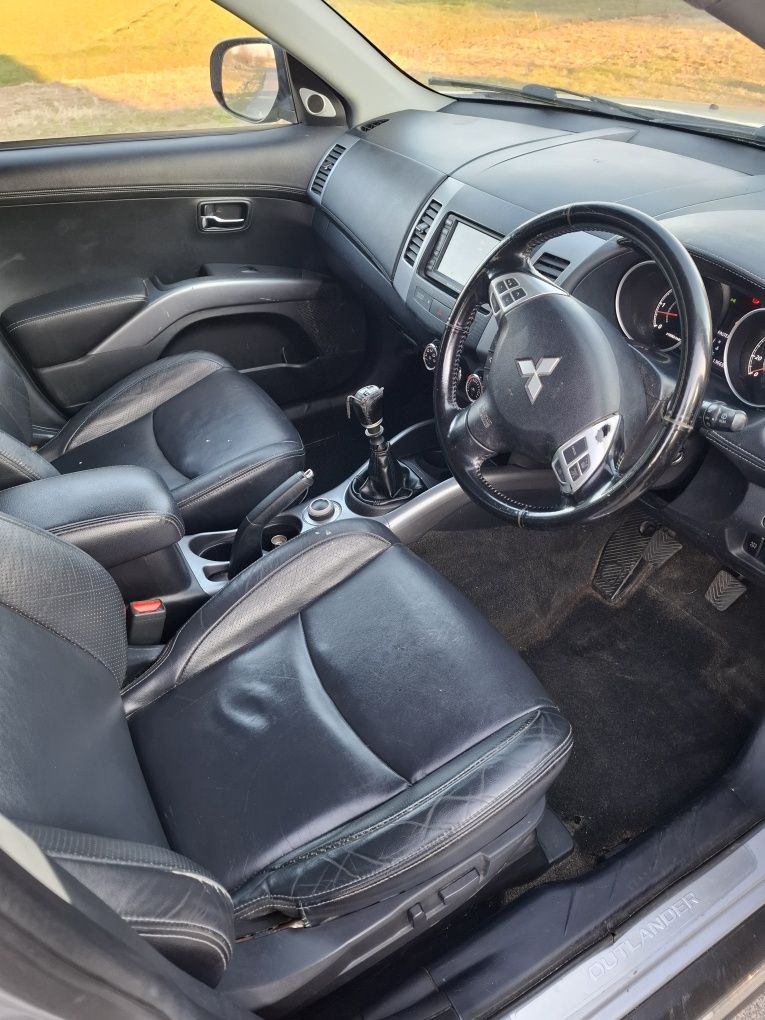 Mitsubishi Outlander Anglik 2.2 4x4 177 km full opcja v5c