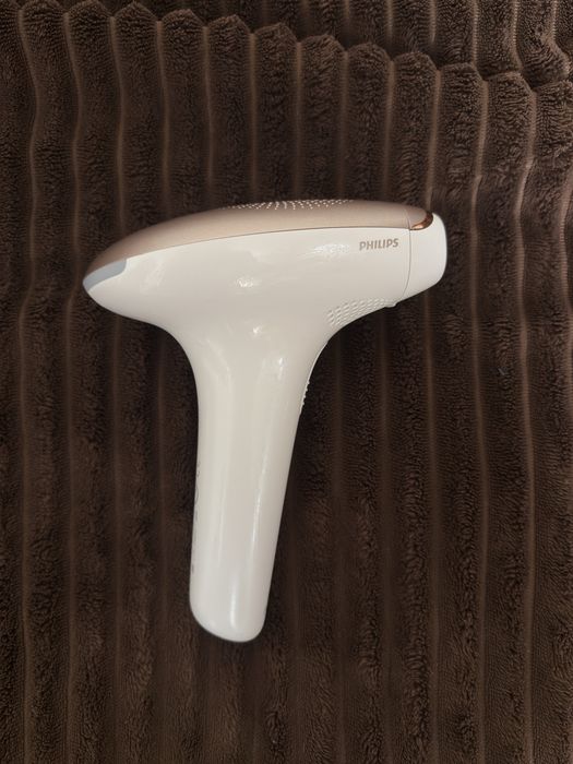 Фотоэпилятор Фотоепілятор Philips Lumea Advanced BRI921/00