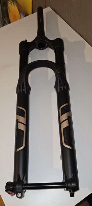 Nowy amortyzator Fox 36 Performance FitGrip E-bike 29'.