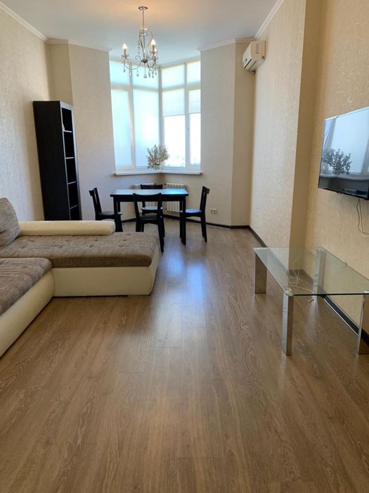 Генератор. Здається без комісії затишна, на сонячну сторону ЖК Митець