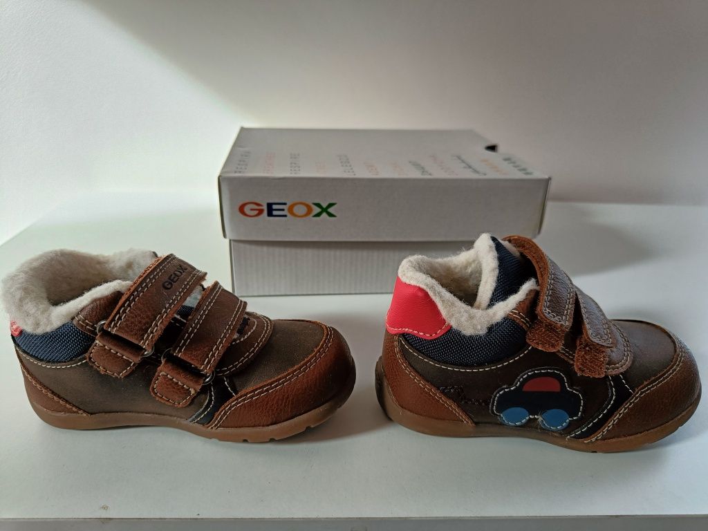 Geox sneakersy dziecięce (ocieplane, rozmiar 22)
kolor brązow