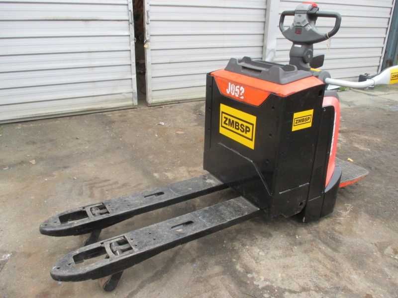 Wózek paleciak elektryczny Toyota 8PLL20 2000 kg yale