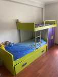 Cama beliche com roupeiro