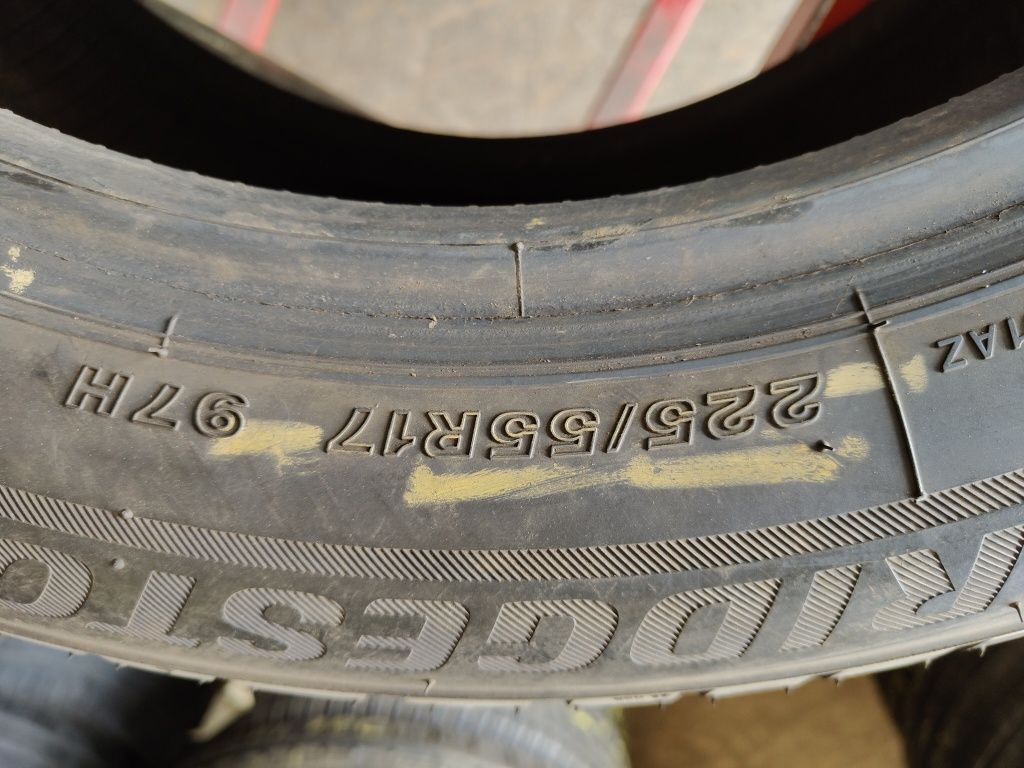 225/55R17 97H Bridgestone Blizzak LM001 RFT       Z640/180A
