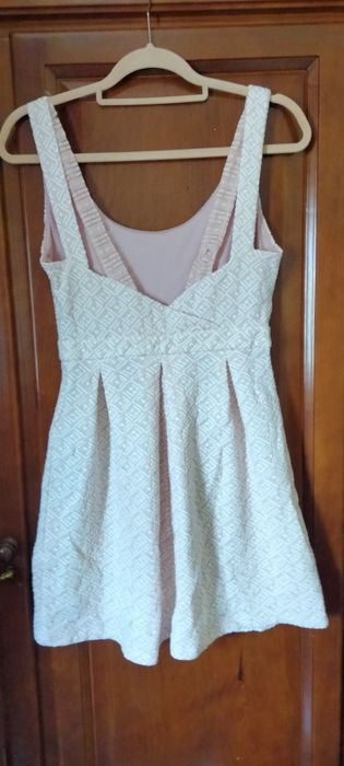 Vestidos Vários S/L