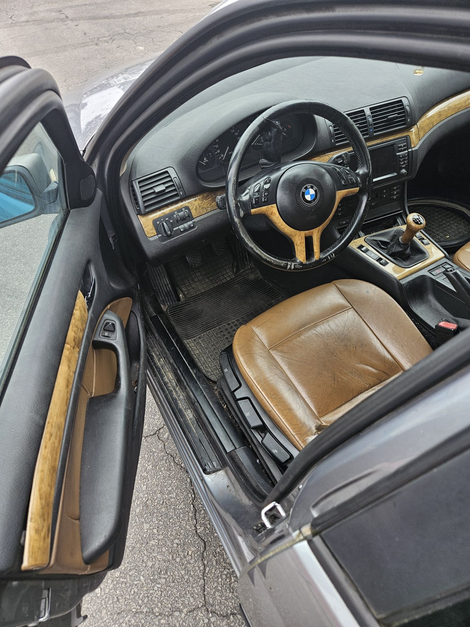 BMW E46 320D Touring de 2004 para peças
