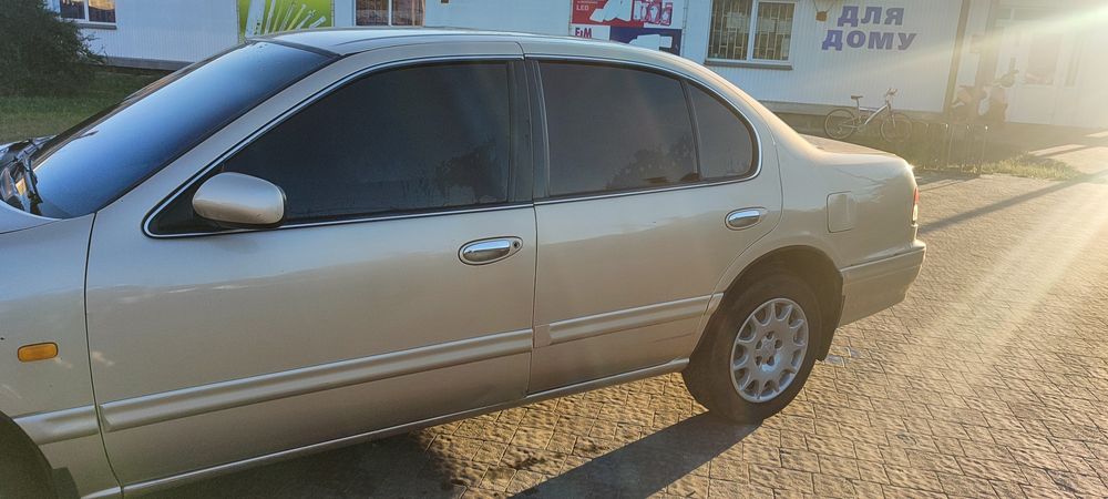 Продам Нісана на ходу