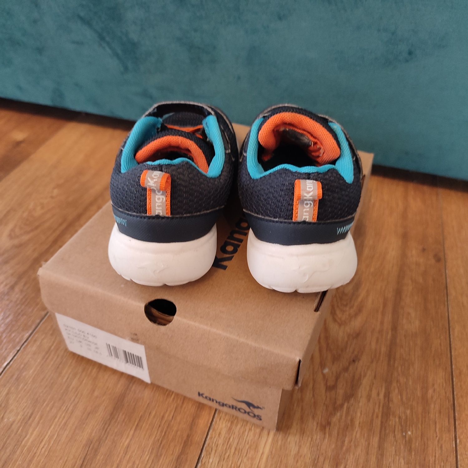 Adidasy, buty sportowe dla chłopca 27
