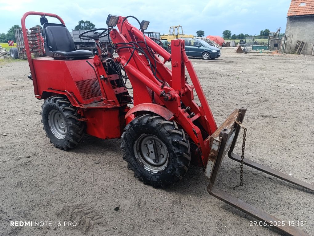 Weidemann 1302 dm mini ładowarka
