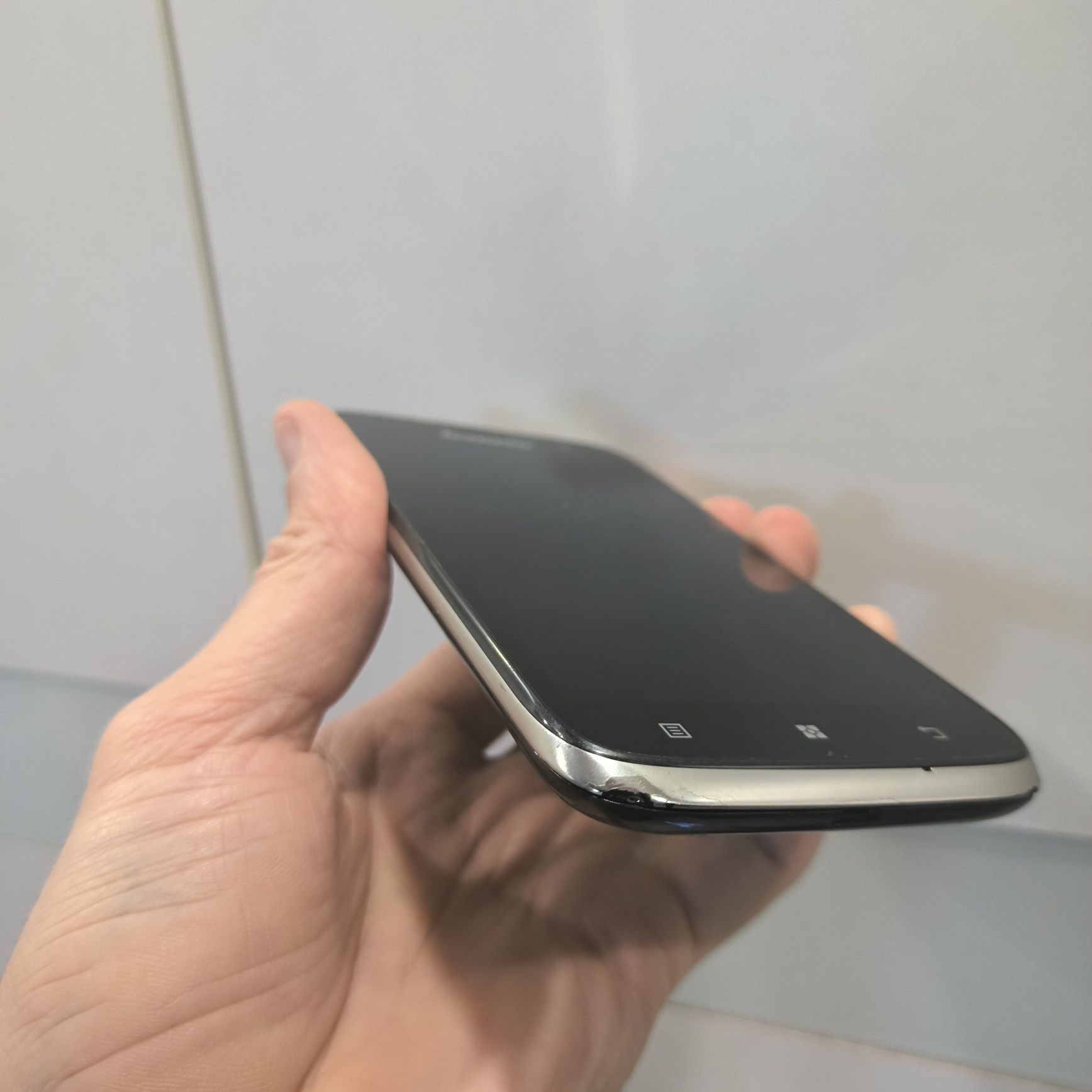 Lenovo a859 не включается