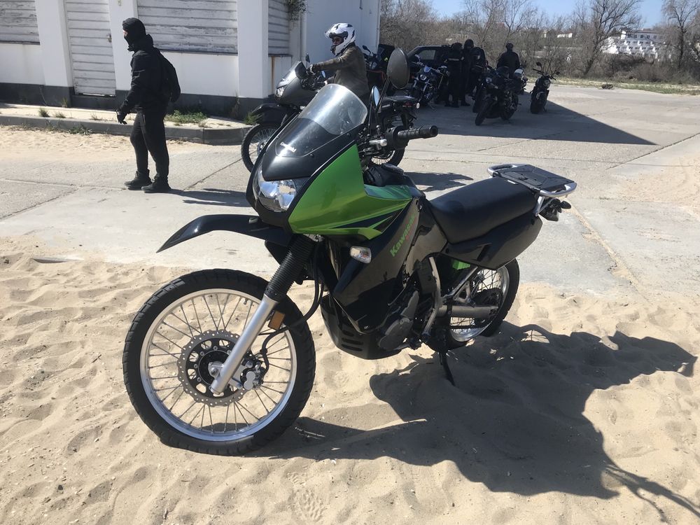 Продам Kawasaki KLR 650 2008 года выпуска, в отличном состоянии.