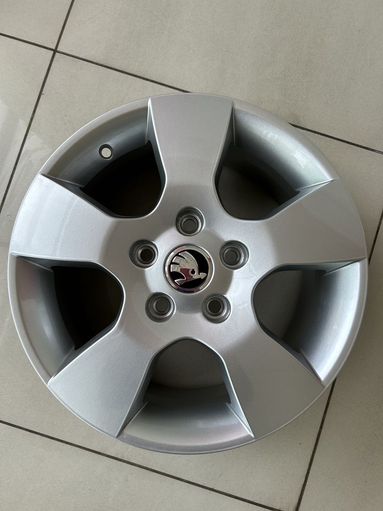 Диск колеса легкосплавний 1Z06010257ZS Skoda Octavia 6. 5" X 15" 5X112