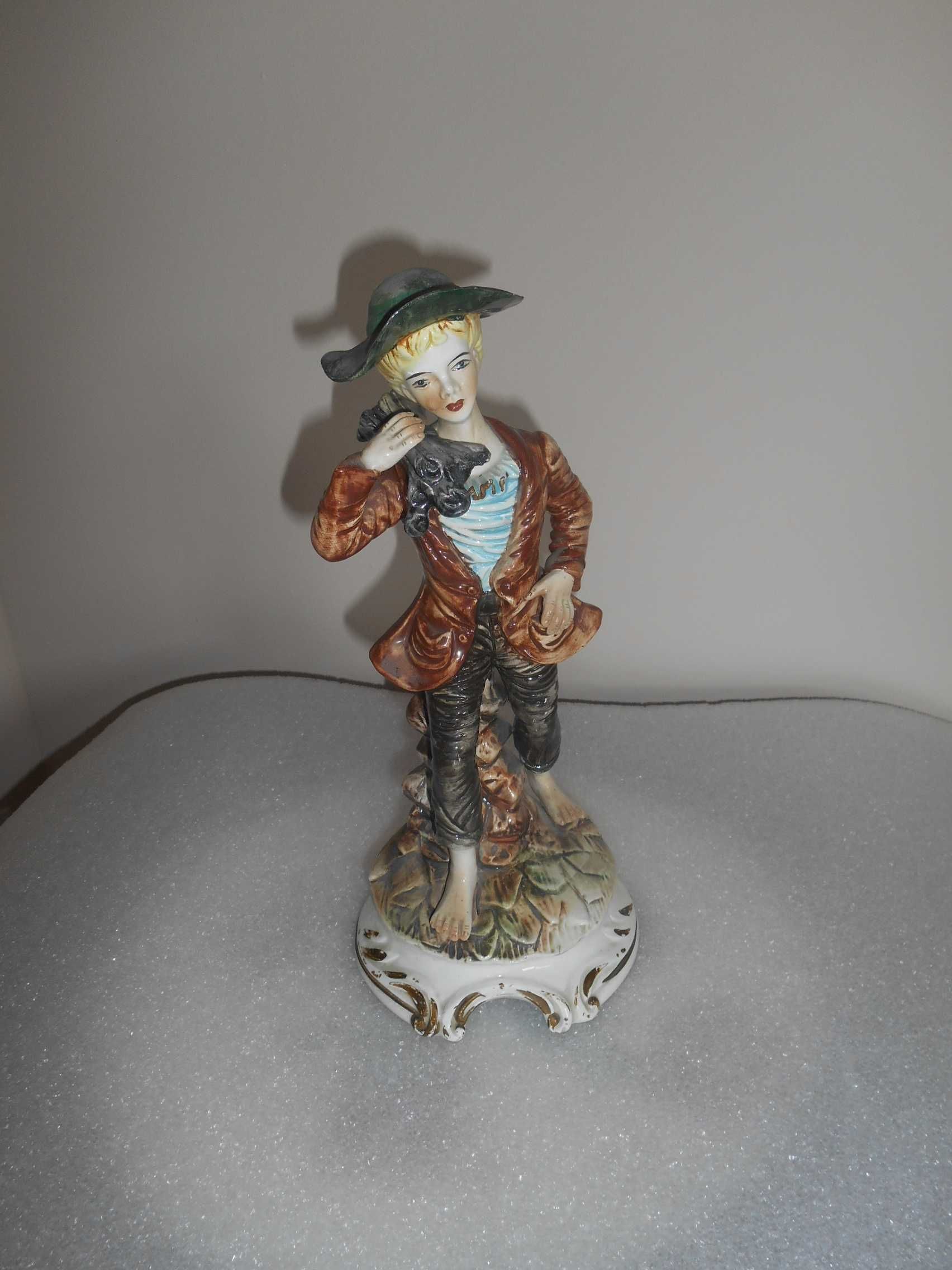 duza włoska figurka porcelanowa Capodimonte chlopiec z chrustem