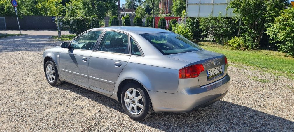 Audi A4 B7  1.6 MPi Benzyna Nowy Rozrząd Mały przebieg