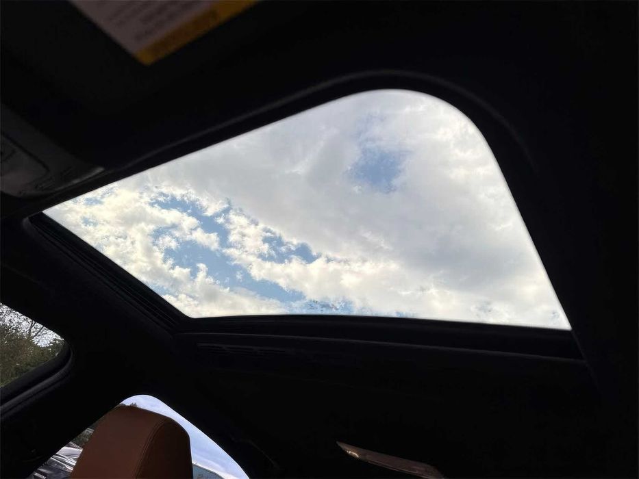 BMW 3 Series 330i      2018