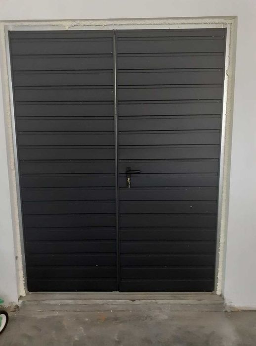 brama garażowa uchylna, dwuskrzydłowa PRODUCENT