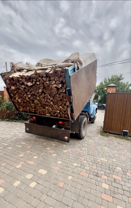 Дрова :дуб ,акация ,колотые
