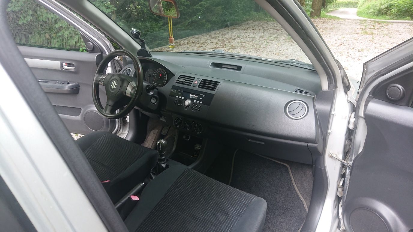 Suzuki Swift 1.3