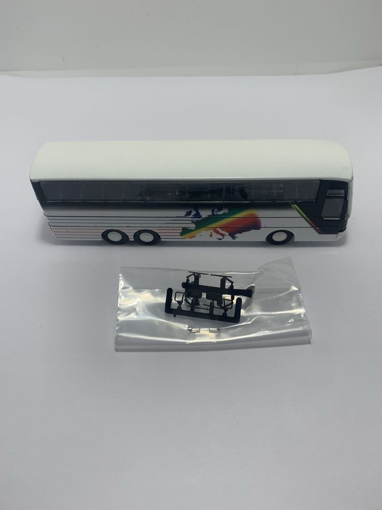 ( V ) _ Setra S 215 HDH da Herpa escala 1/87