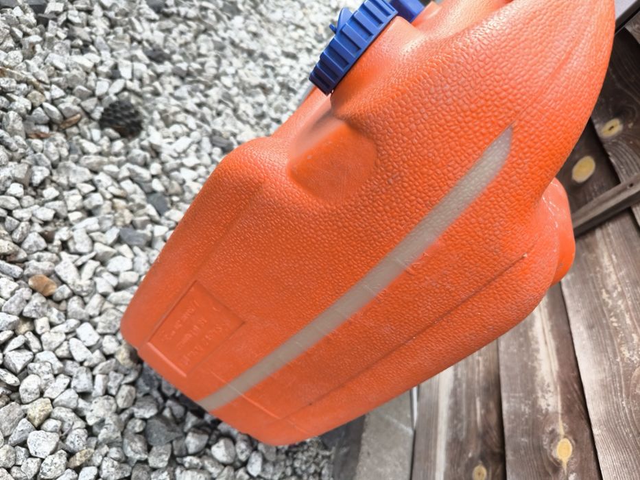 z miarką,rączką 2korki do kempingu ,kampera itp
