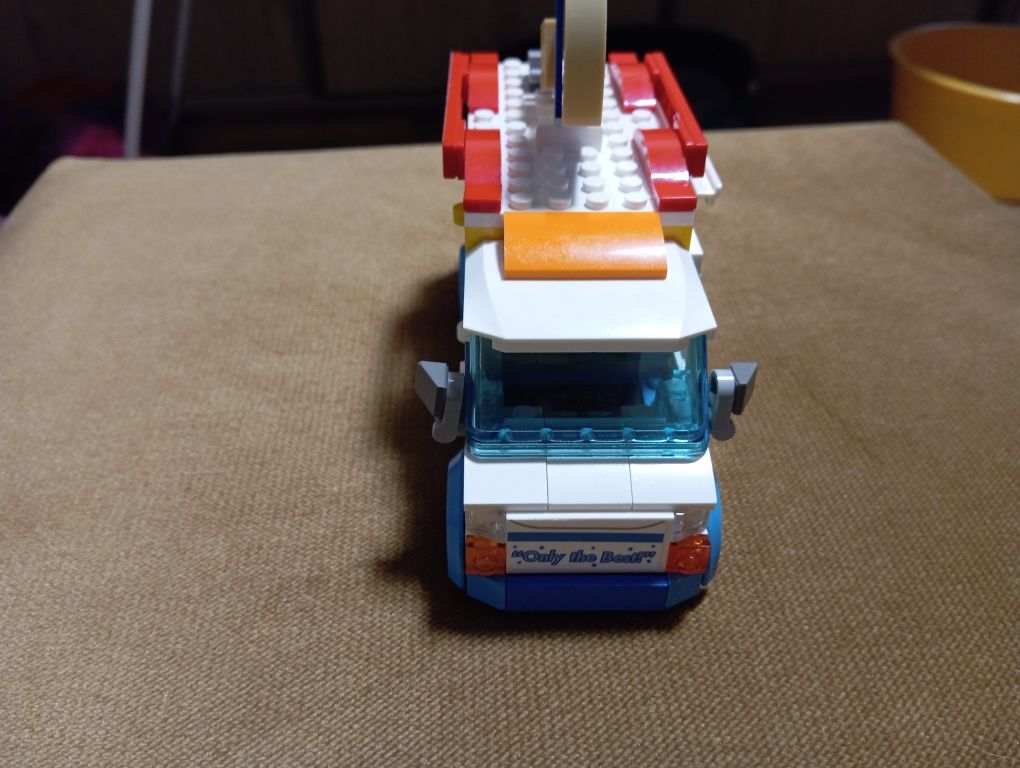 LEGO furgonetka z lodami