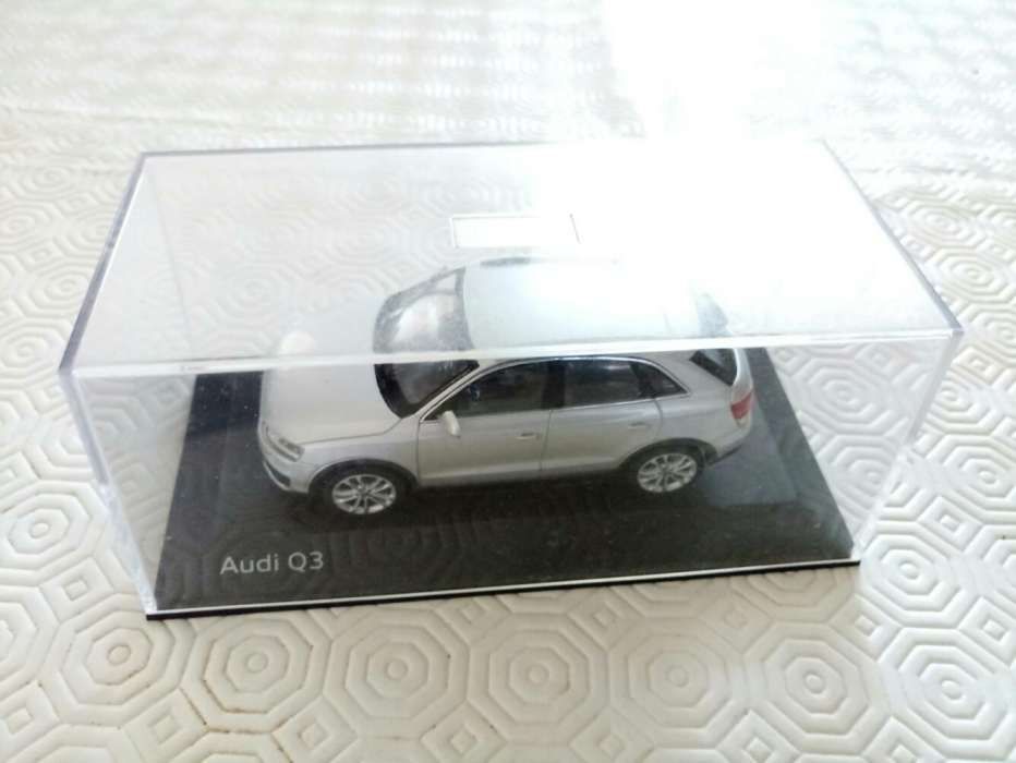 Miniatura Audi Q3