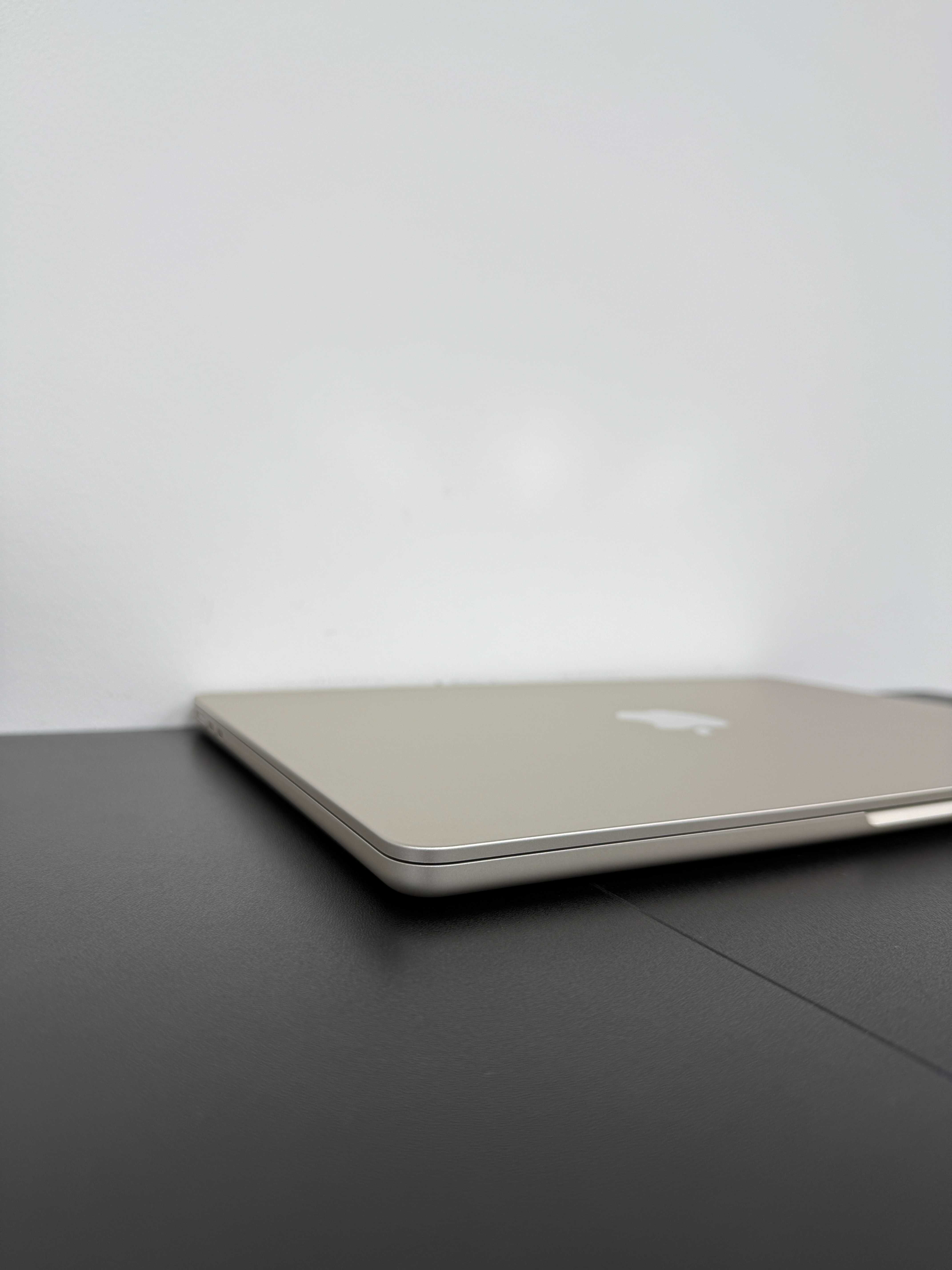 Macbook Air 2024 (M2/8gb/256 ssd) Новий . 76711SV