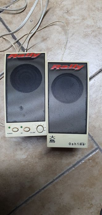 Monitor philips com colunas