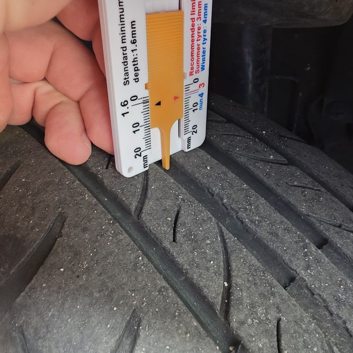 Шини 185/65 R15 Barum Brillantis 2 і Rosava Integro